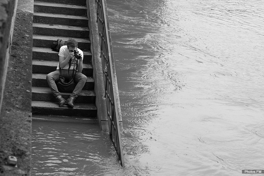Un photographe immortalise la crue de la Seine