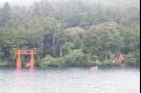 Le Torii du Hakone-jinja sur le lac Ashi - Japon